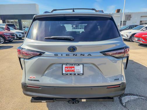 2025 Toyota Sienna XSE 7 Passenger