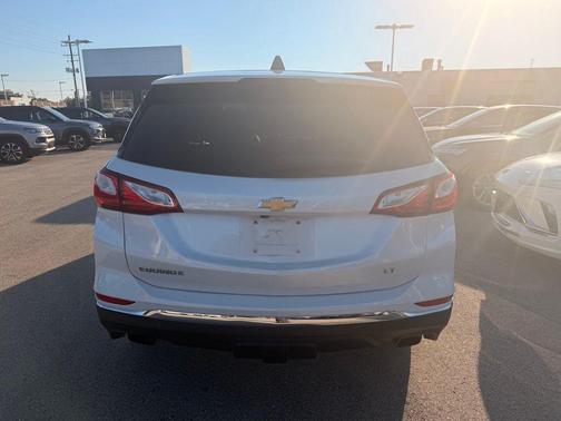 Iridescent Pearl Tricoat 2018 Chevrolet Equinox 2LT