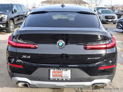 2023 BMW X4 xDrive30i