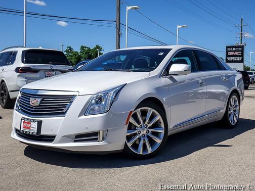 Crystal White Tricoat 2017 Cadillac XTS Platinum