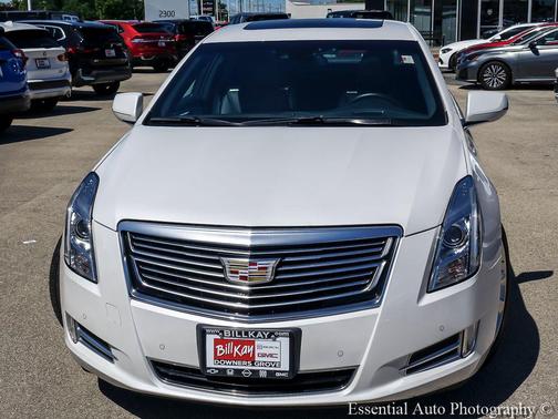 Crystal White Tricoat 2017 Cadillac XTS Platinum