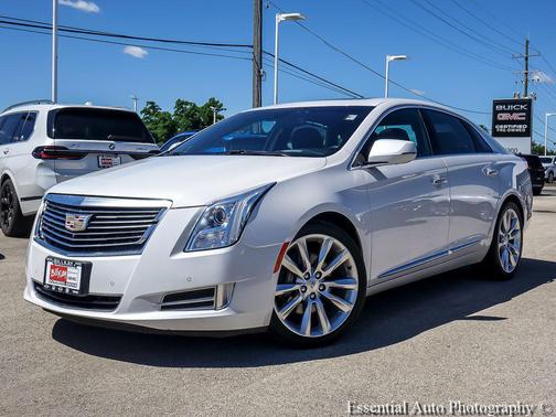 Crystal White Tricoat 2017 Cadillac XTS Platinum
