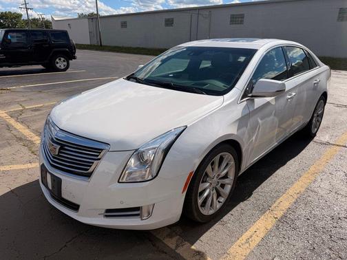 Crystal White Tricoat 2017 Cadillac XTS Platinum