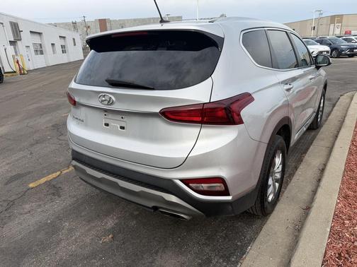 2019 Hyundai SANTA FE SE 2.4