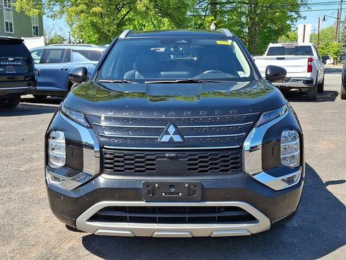 Black Diamond 2022 Mitsubishi Outlander SEL S-AWC