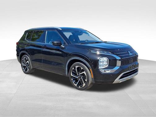 Black Diamond 2022 Mitsubishi Outlander SEL S-AWC