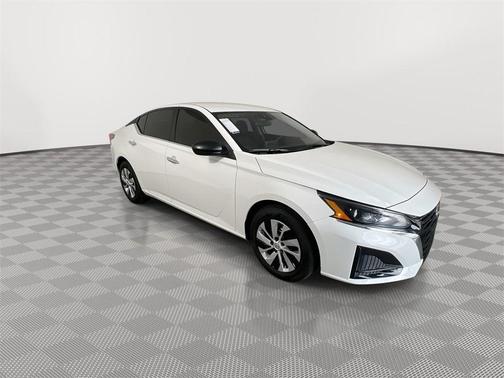 2025 Nissan Altima S FWD