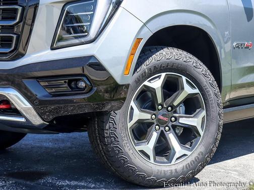 Sterling Metallic 2026 GMC Yukon 4WD AT4