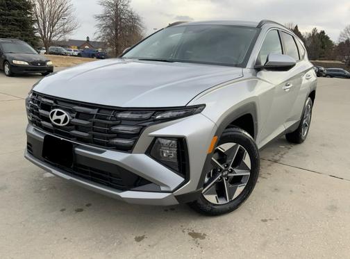 Shimmering Silver 2026 Hyundai TUCSON SEL
