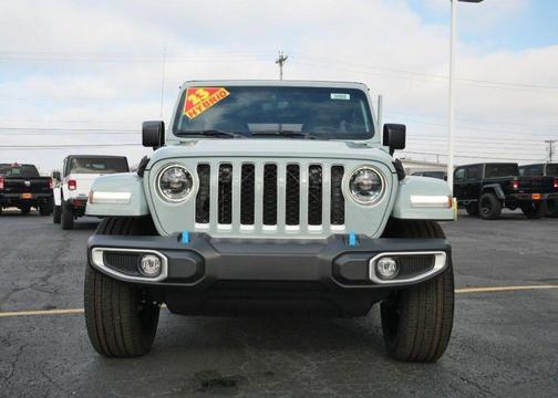 Earl Clearcoat 2023 Jeep Wrangler 4xe Sahara