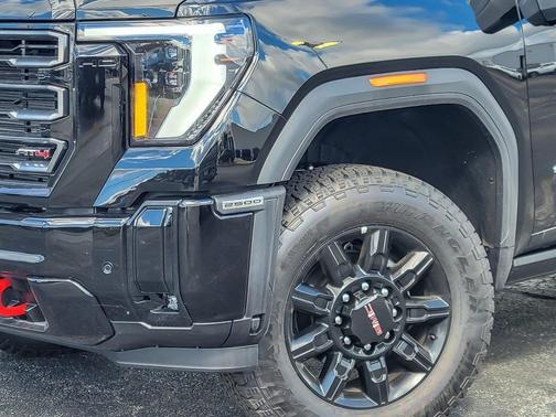 2025 GMC Sierra 2500 AT4