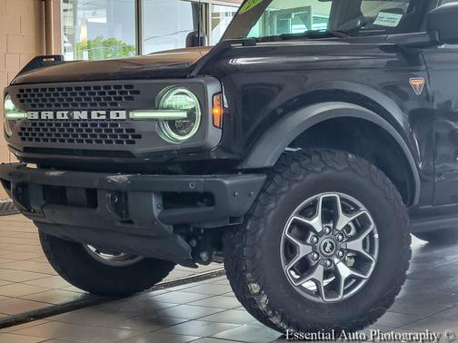 Shadow Black 2024 Ford Bronco Badlands