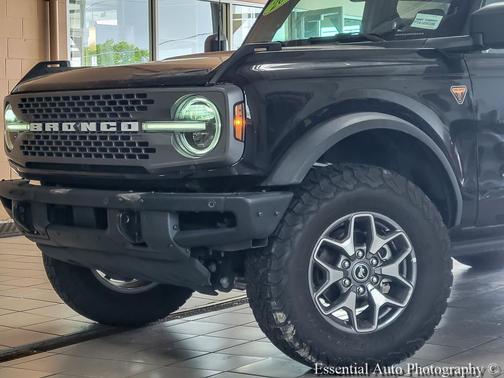 Shadow Black 2024 Ford Bronco Badlands