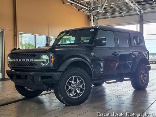 Shadow Black 2024 Ford Bronco Badlands
