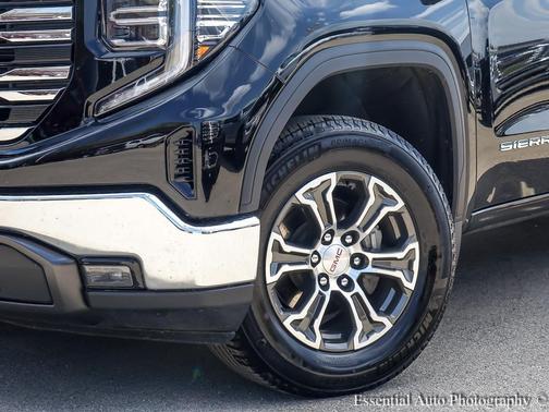 Onyx Black 2025 GMC Sierra 1500 SLT