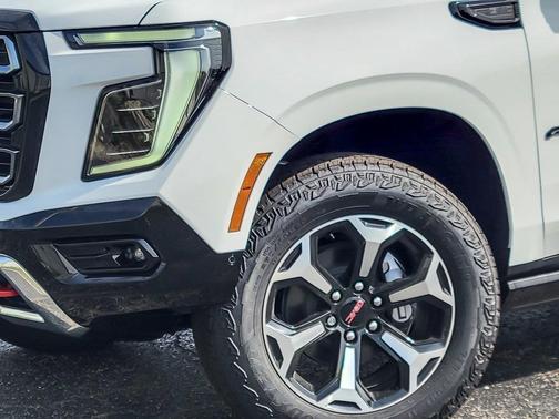 2026 GMC Yukon 4WD AT4