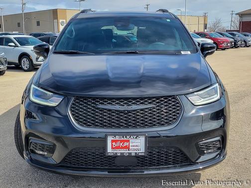 Diamond Black Crystal Pearlcoat 2025 Chrysler Pacifica Limited