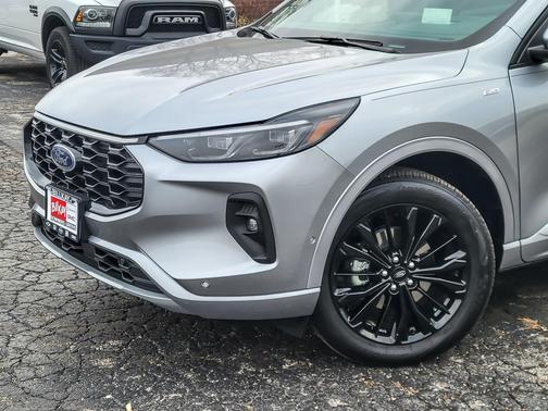 2024 Ford Escape ST-Line Elite