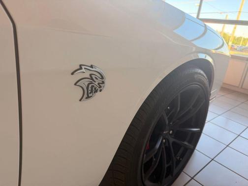 White Knuckle Clearcoat 2023 Dodge Challenger SRT Hellcat