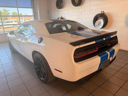 White Knuckle Clearcoat 2023 Dodge Challenger SRT Hellcat