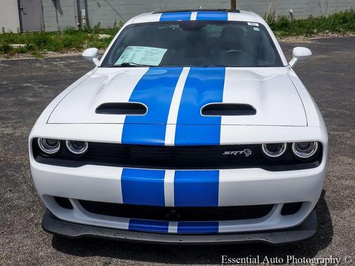 White Knuckle Clearcoat 2023 Dodge Challenger SRT Hellcat