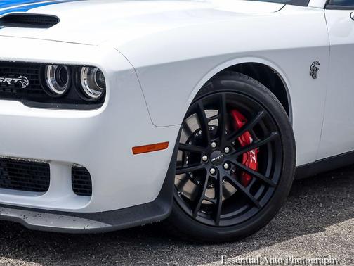 White Knuckle Clearcoat 2023 Dodge Challenger SRT Hellcat