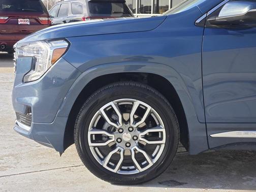 2024 GMC Terrain Denali