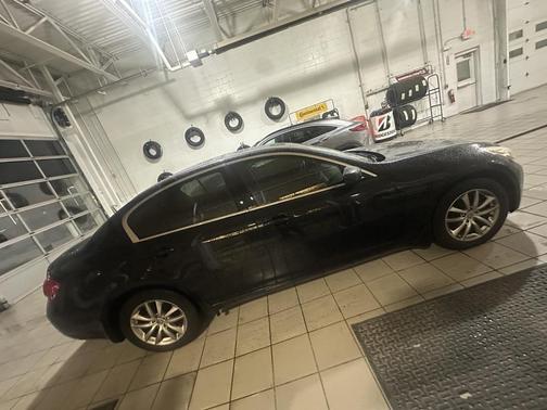 2009 INFINITI G37x Base