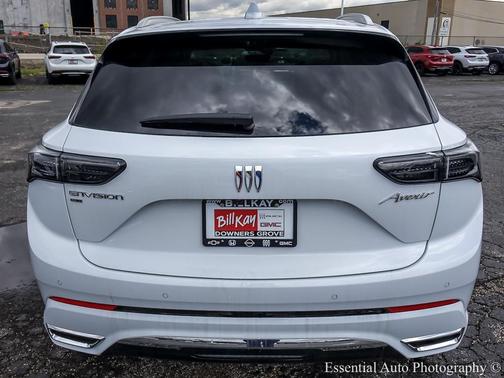 Iridescent White Tricoat 2026 Buick Envision Avenir AWD