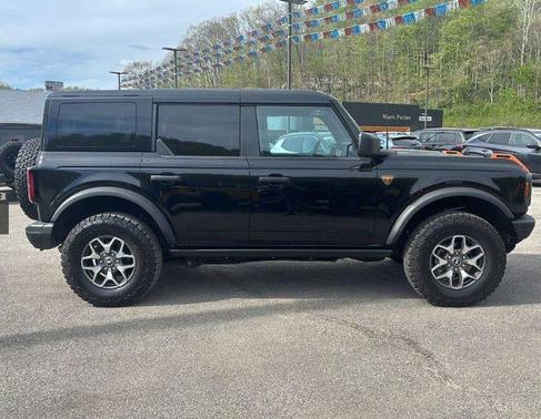 Shadow Black 2024 Ford Bronco Badlands