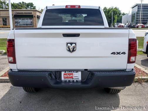 2024 RAM 1500 Classic Warlock Crew Cab 4x4 5'7' Box