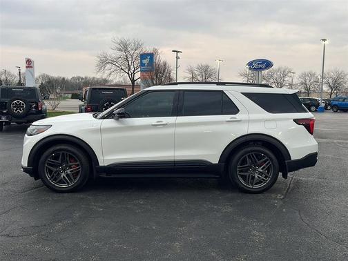Star White Metallic Tri-Coat 2025 Ford Explorer ST