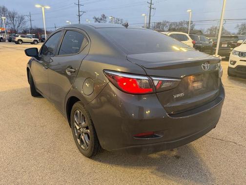 2020 Toyota Yaris Sedan LE