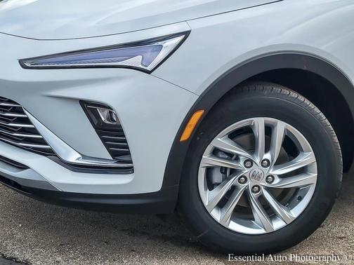 Summit White 2026 Buick Envista Preferred FWD