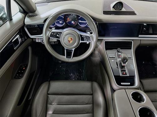 2019 Porsche Panamera 4