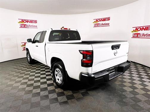 2024 Nissan Frontier S
