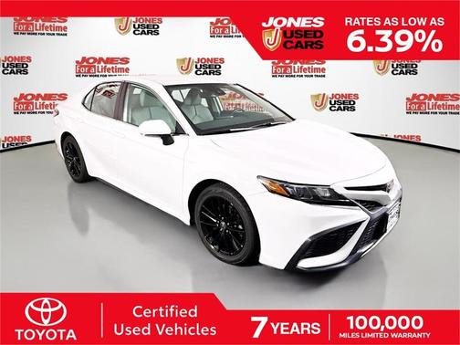 2022 Toyota Camry SE