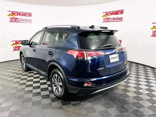 2017 Toyota RAV4 Hybrid XLE