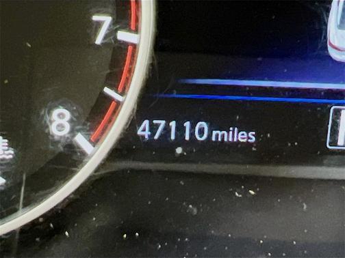 2022 Nissan Maxima SR