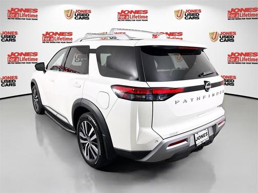 2022 Nissan Pathfinder Platinum