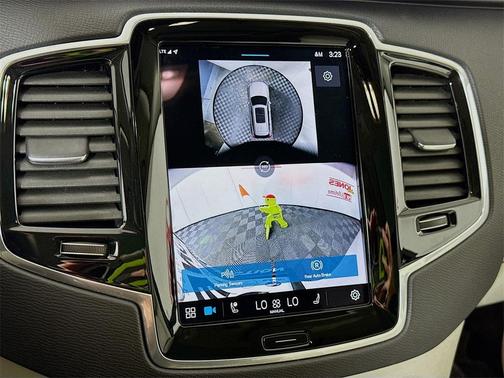 2024 Volvo XC90 B5 Plus Bright Theme