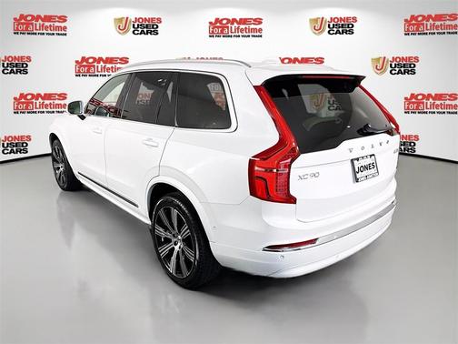 2024 Volvo XC90 B5 Plus Bright Theme