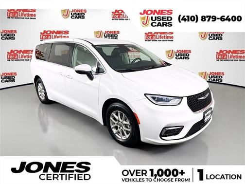 2023 Chrysler Pacifica Touring-L