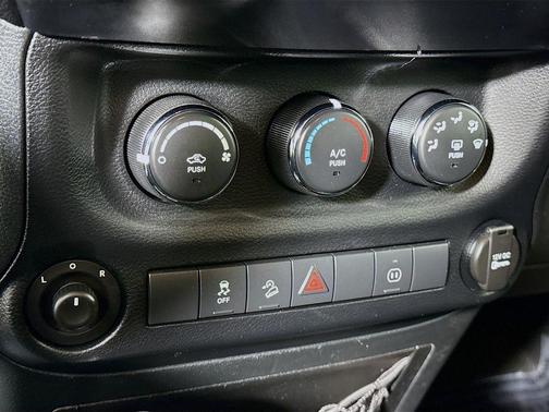 Black Clearcoat 2012 Jeep Wrangler Sahara