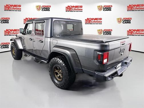 2022 Jeep Gladiator Sport