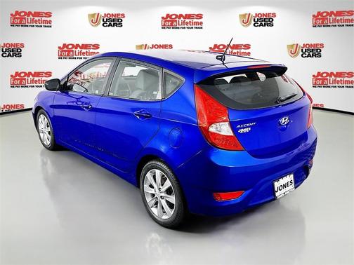 2012 Hyundai Accent SE