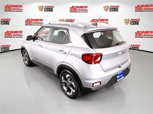 2024 Hyundai VENUE SEL
