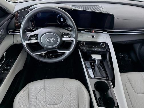 White 2025 Hyundai ELANTRA Limited
