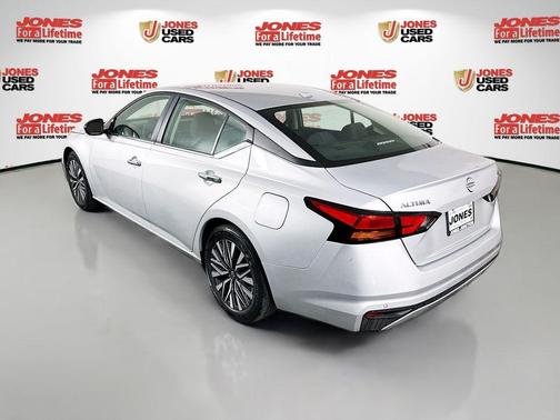Brilliant Silver Metallic 2024 Nissan Altima 2.5 SV