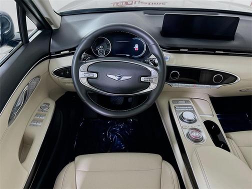 2025 Genesis GV70 2.5T